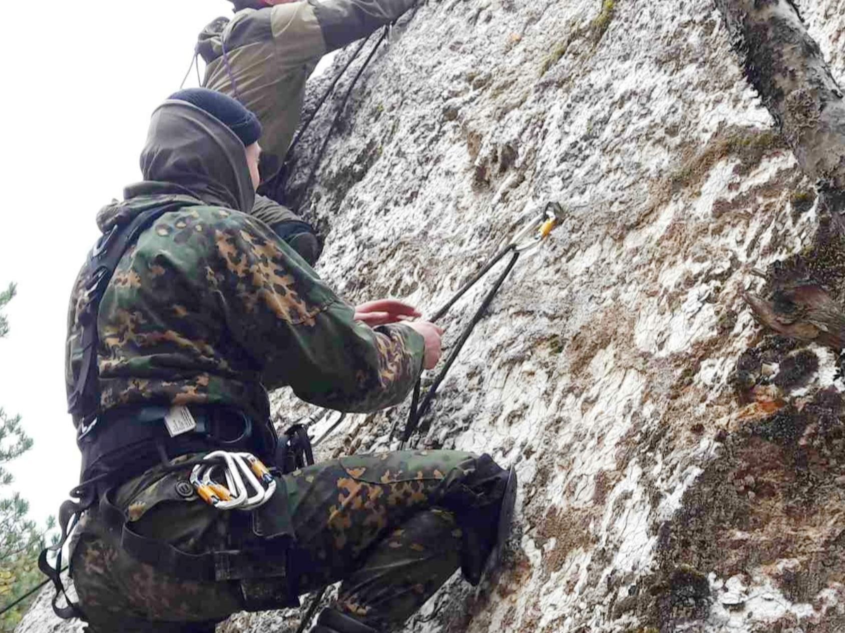 Боец высотник ОМОН